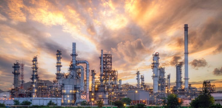 Refinery scaffolding systems for industrial maintenance
